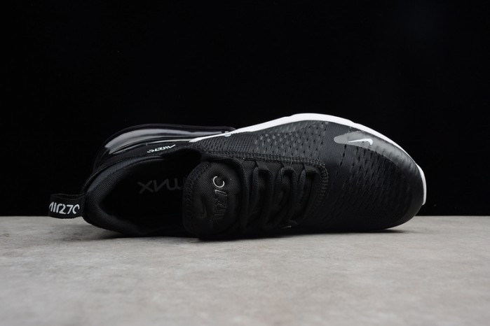 Nike Air Max 270 in black/white AH8050-002