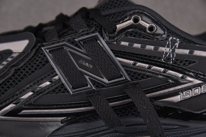 New Balance 991v2 MiUK Stone Island Ghost Pack Sand NB000032