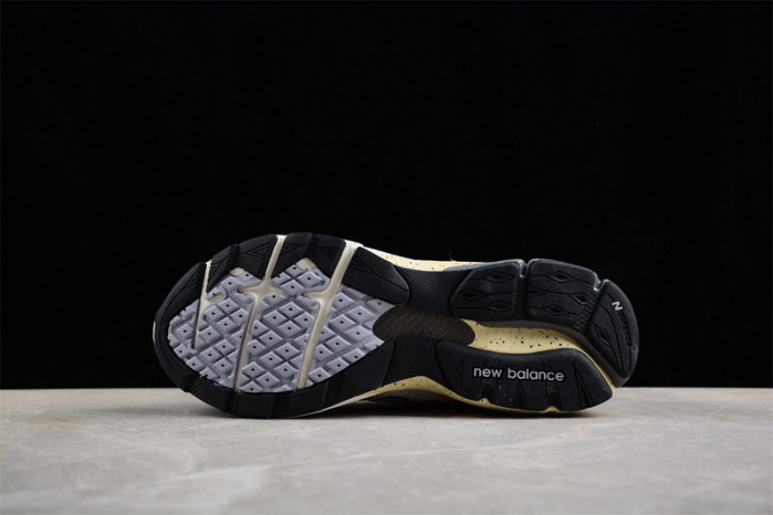 NEW BALANCE NB990 NB000016